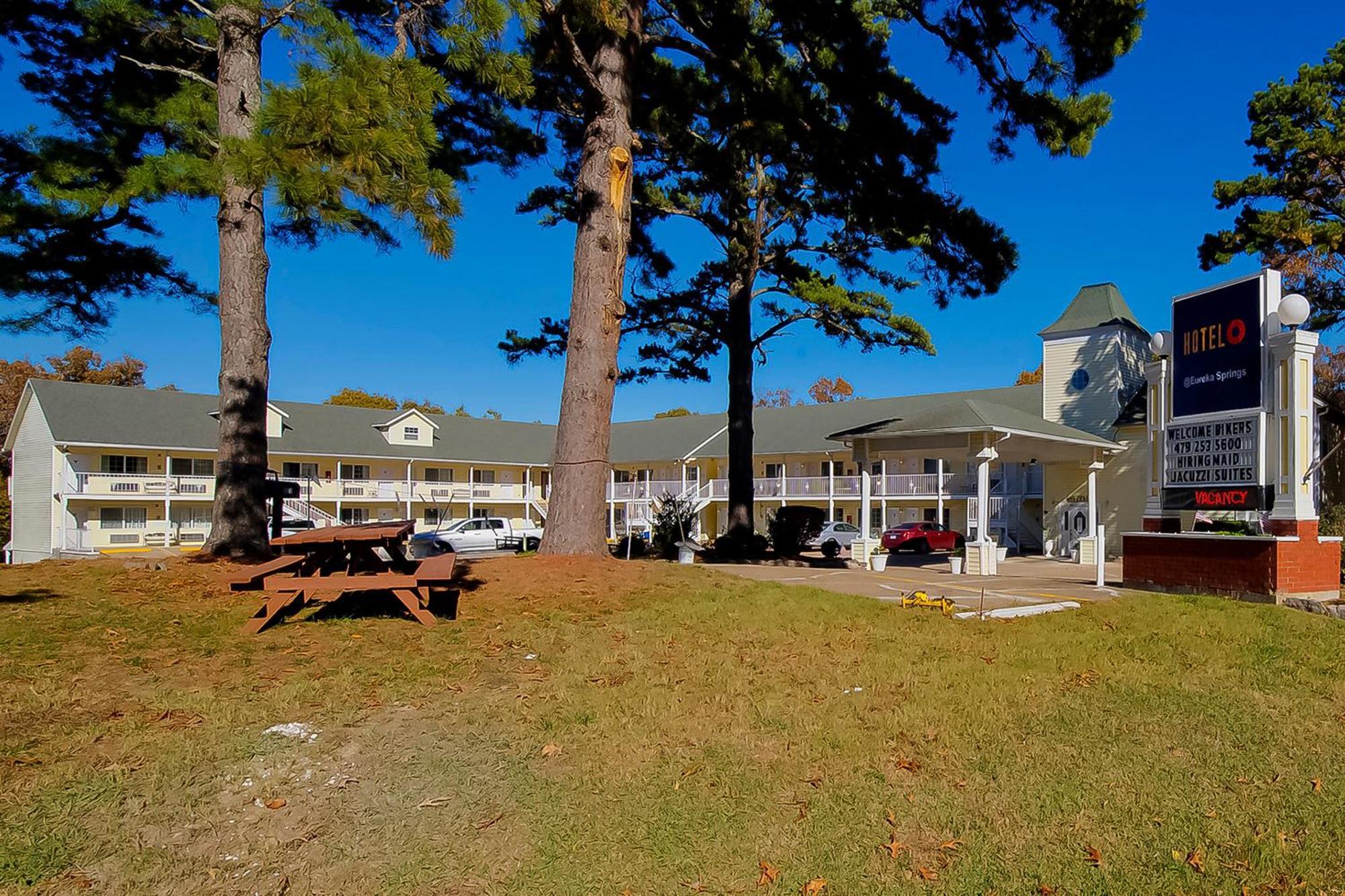 Hotel O Eureka Springs - Christ Of Ozark Area Luaran gambar
